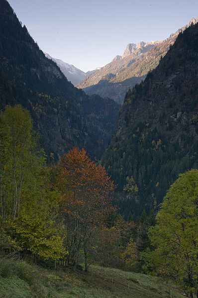 File:Trient valley.jpg