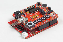 Carte d'extension de type Shield connecté directement sur les ports GPIO d'une Arduino.