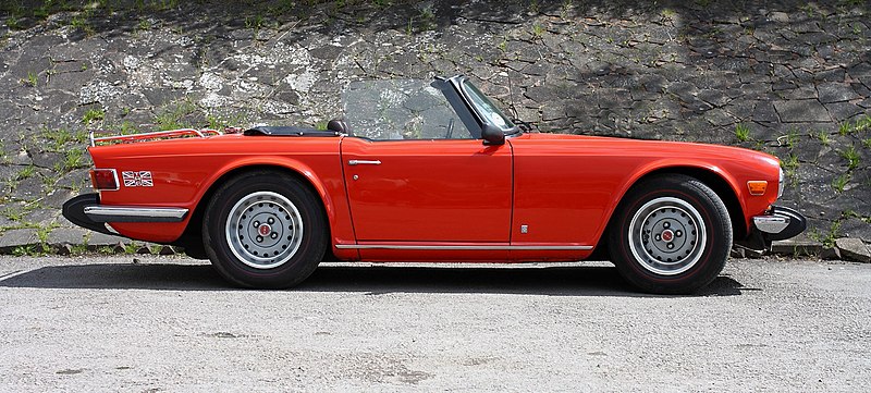 File:Triumph TR6 red (1).jpg