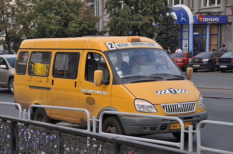 File:Tscheljabinsk-Marschrut-Taxi-3.jpg