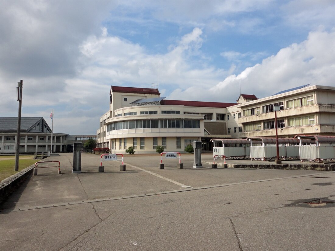 小矢部市立津沢中学校