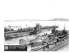 USS R-25 in Bridgeport during 1919 USS R-26, R-25, R-27, and R-23.jpg
