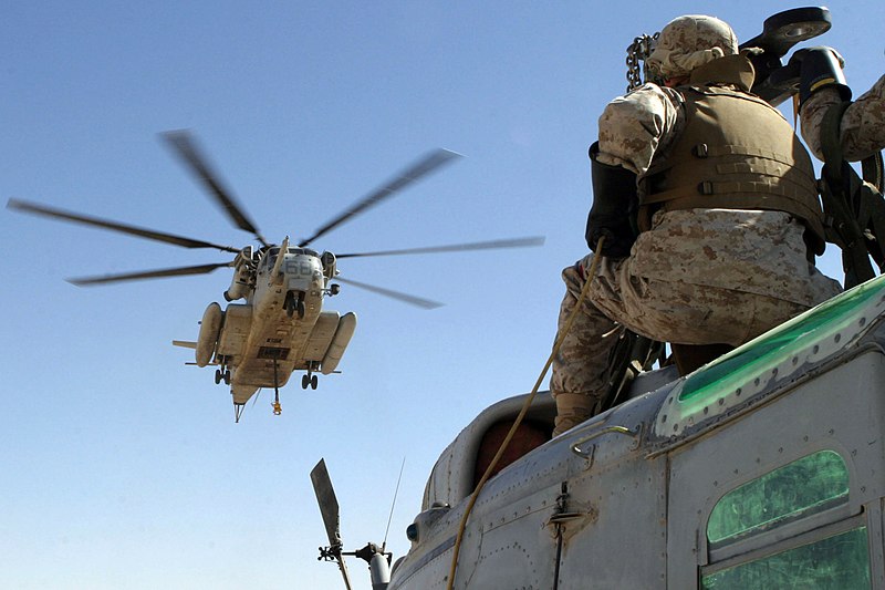 File:US Navy 051025-M-6538A-007 A U.S. Marine Corps CH-53 Super Stallion helicopter, assigned to Marine Heavy Helicopter Squadron Four Six Six (HMH-466).jpg