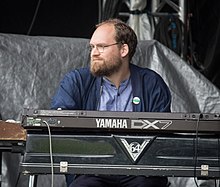 Keyboardists playing Vintage Vibe 64 Note model. Unidentified musician Piknik i Parken 2017 (151041).jpg