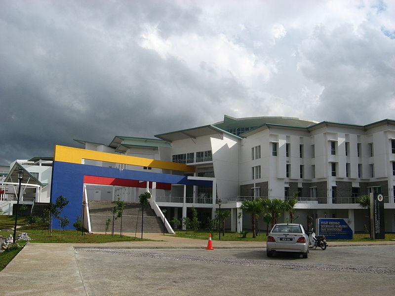 File:Universiti Malaysia Sarawak library.JPG