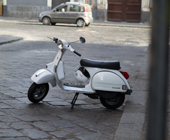 Vespa PX 125 Settantesimo (2016), prezzo e scheda tecnica 