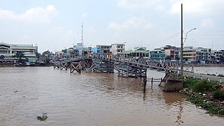Мост в городе Бенче