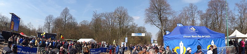 File:Wallers - Passage du Paris-Roubaix le 7 avril 2013 (027).JPG