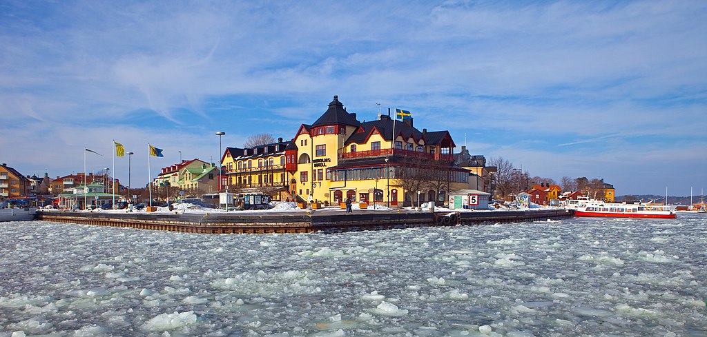 1024px-Winter_in_Sweden_-_panoramio_(22).jpg (1024Ã489)