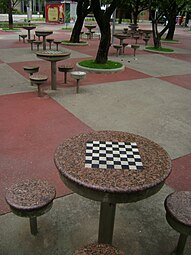 Парковый шахматный стол