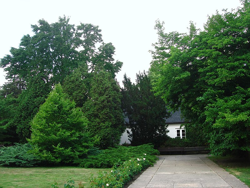 File:Zelazowa Wola, Poland - The Birthplace of Fryderyk Chopin - panoramio - MARELBU (6).jpg