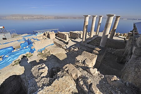 Excavacions de Seugma. Al fons, Apamea i el riu Eufrates, 2008