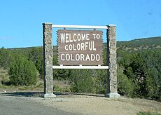 "Welcome to Colorful Colorado" state welcome sign along Interstate 70, entering from Utah (2006).jpg