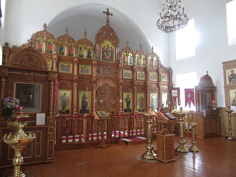 File:Верхне-Георгиевская церковь (иконостас).jpg