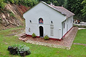 Црква Св. Арханђела Михаила у Брезовцу 01.JPG