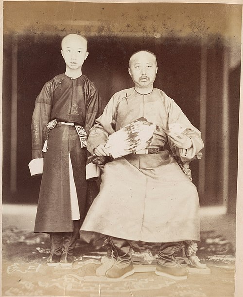 Seventh Prince with younger son