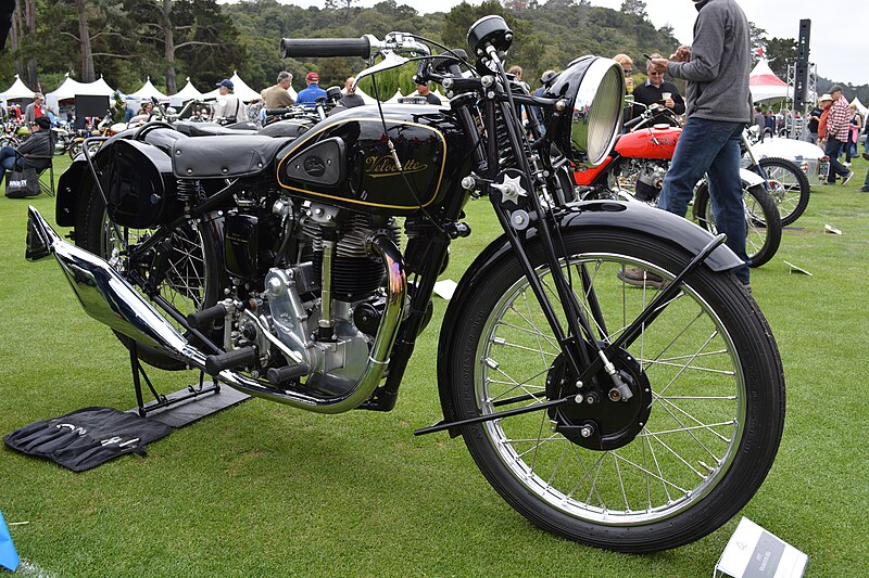 File:1937 Velocette KSS at Quail event 2015.jpg