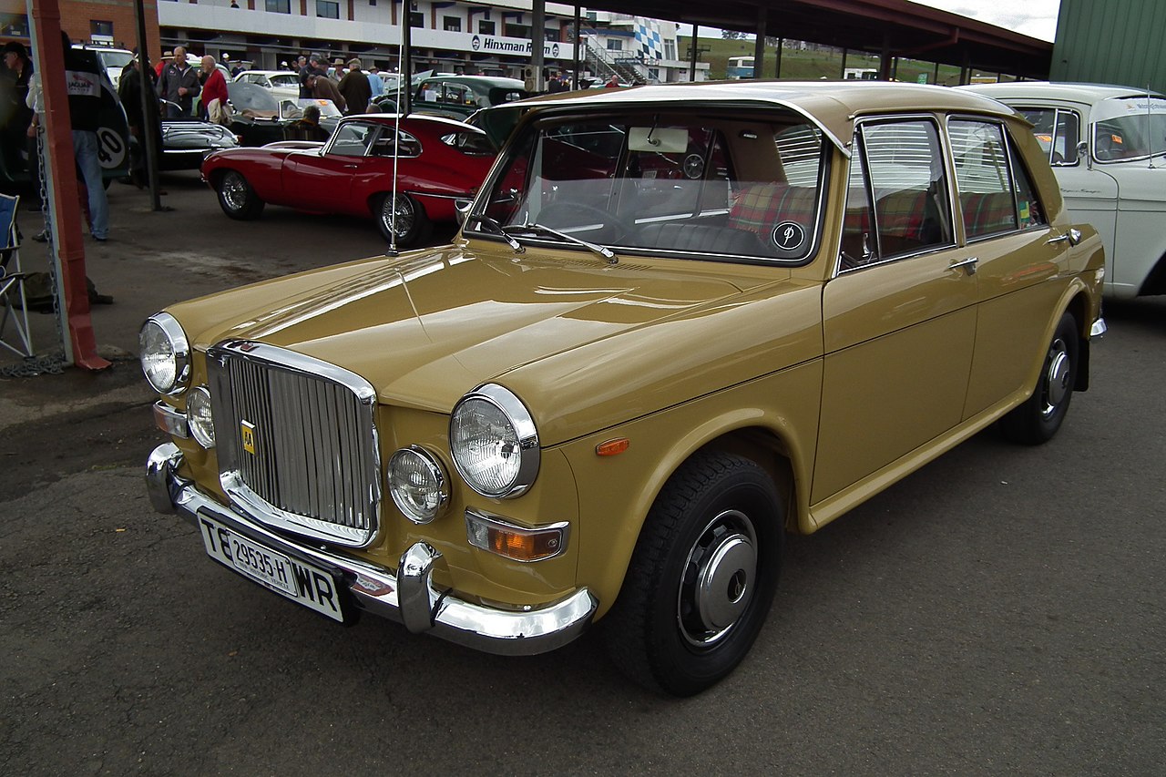 Image of 1972 Vanden Plas Princess 1300 sedan (6114542074)