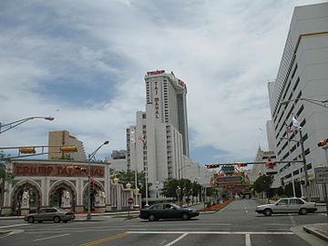 20060627 Trump Taj Mahal from Pacific Avenue.jpg