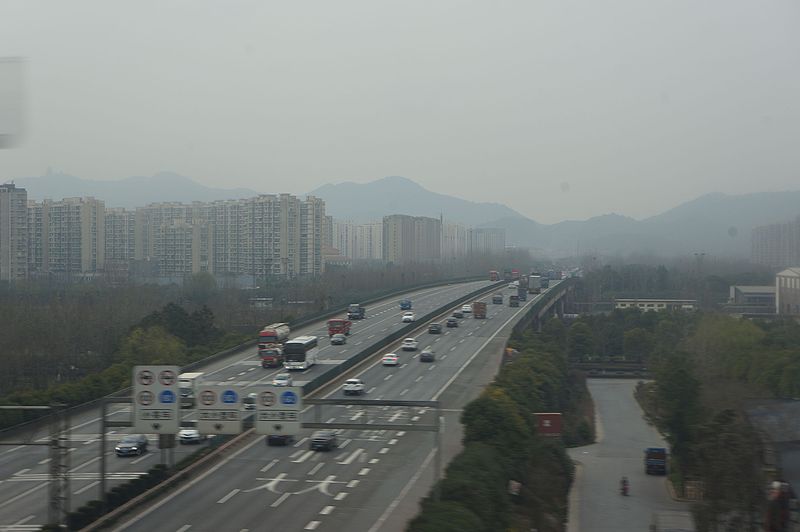 File:201703 Hangzhou Ring Expressway over Qiaosi Station.jpg
