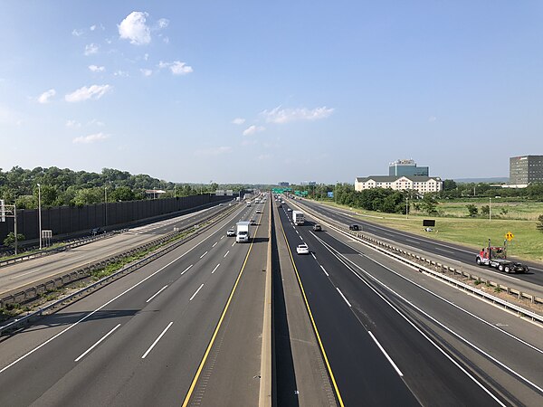 View north along the Interstate 95 (the New Jersey Turnpike) in Ridgefield Park
