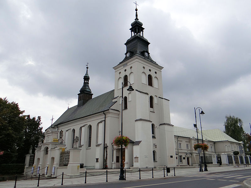 File:220913 Church Our Lady of the Angels in Piotrków Trybunalski - 01.jpg