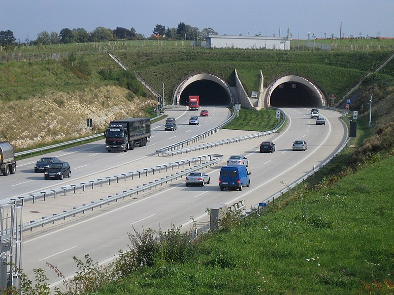 File:A17 Tunnel Doelzschen Pesterwitz.jpg