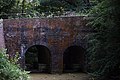 Pont issu des aménagements hydrauliques du parc de l'abbaye