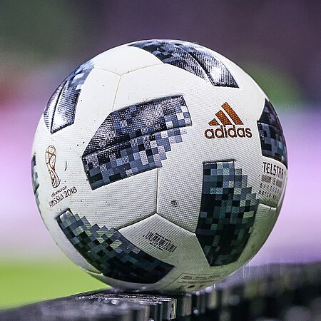 Adidas Telstar 18