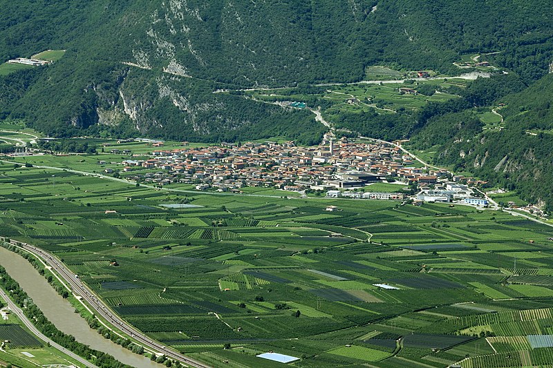 File:Aldeno-view from mount Marzola.jpg