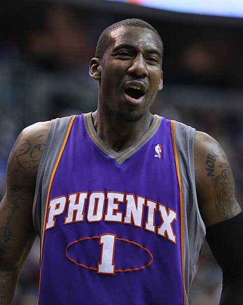 Amar'e Stoudemire was selected 9th overall by the Phoenix Suns.