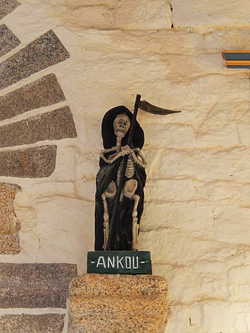 A statue of Ankou, in the chapel of St Fiacre at Cabellou in Concarneau.