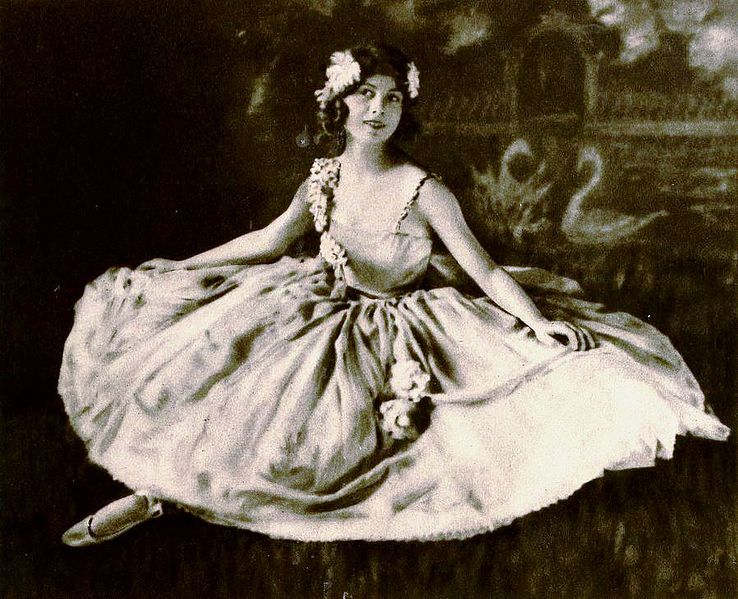 File:Anna Ludmilla - Dec 1922 Shadowland.jpg