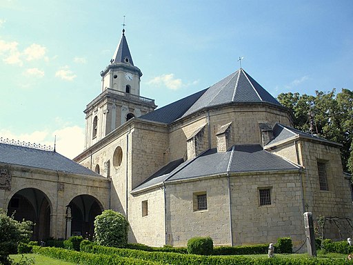 Arceniega - Santuario de Nuestra Señora de la Encina, exteriores 02