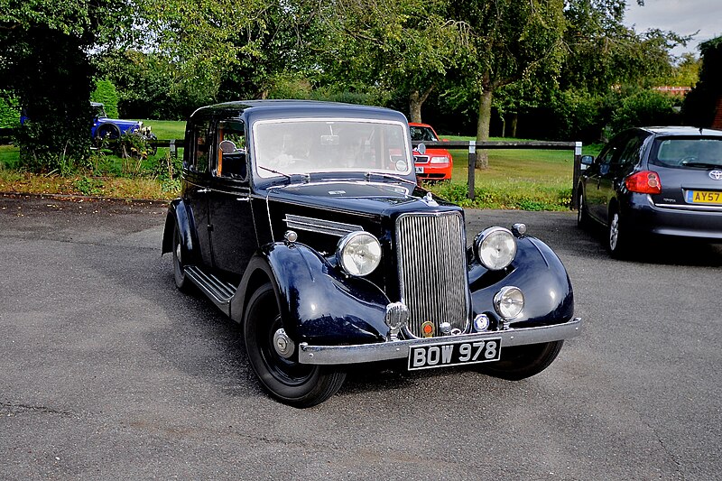 File:Armstrong Siddeley 16 saloon 1938 (6323634735) (4).jpg