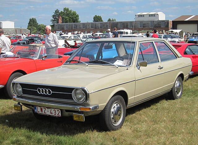 Audi 80 (B1) 2-door sedan (pre-facelift)