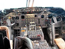 La cabina di pilotaggio di un 747-200