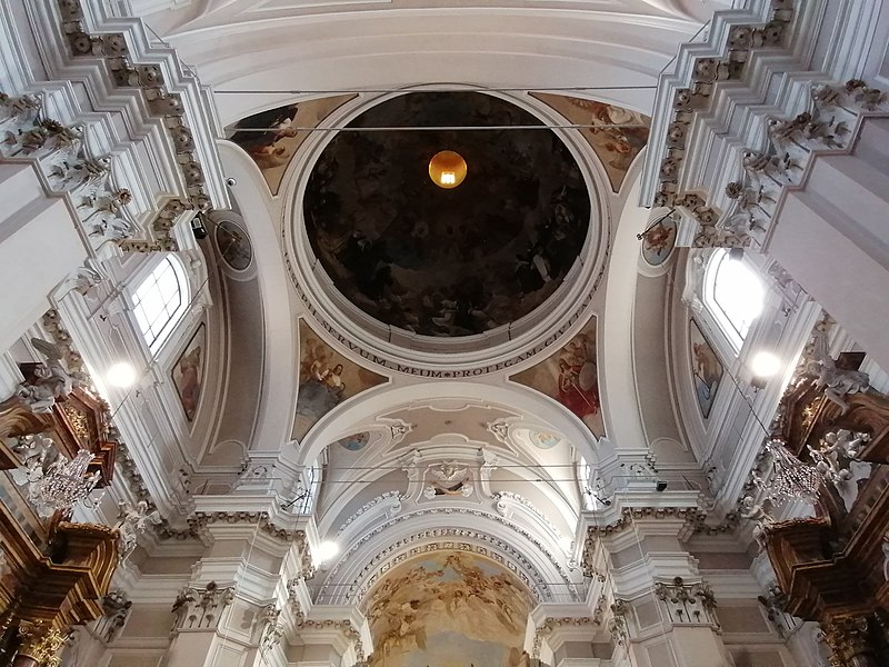 File:Basilica - Santuario di San Giuseppe da Copertino, interno 02.jpg