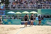 Deutsch: Beachvolleyball bei den Olympischen Jugendspielen 2018; Tag 11, 17. Oktober 2018; Jungen, Spiel um Platz 3 – Argentinien-Ungarn 2:0 (21–15/21–15) English: Beach volleyball at the 2018 Summer Youth Olympics at 17 October 2018 – Bronze Medal Match – Argentina-Hungary 2:0 (21–15/21–15)