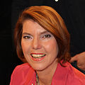 Deutsch: Bettina Böttinger (* 4. Juli 1956 in Düsseldorf), Fernsehmoderatorin und Produzentin English: Bettina Böttinger (born 4 July 1956 in Düsseldorf), German television presenter