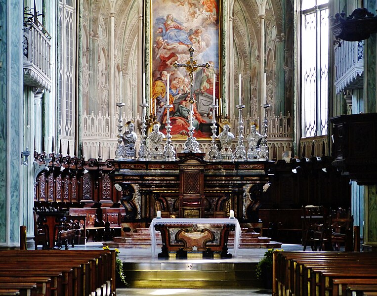 File:Biella Cattedrale di Santo Stefano Interno Coro 6.jpg