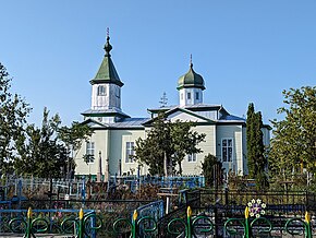 Biserica „Sf. Treime” din localitate, monument ocrotit de stat.