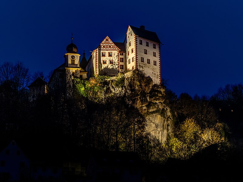 File:Burg-Egloffstein-P1330237.jpg