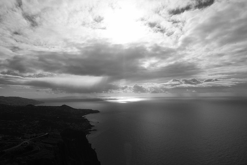 File:Cabo Girão Madeira (33015113196).jpg