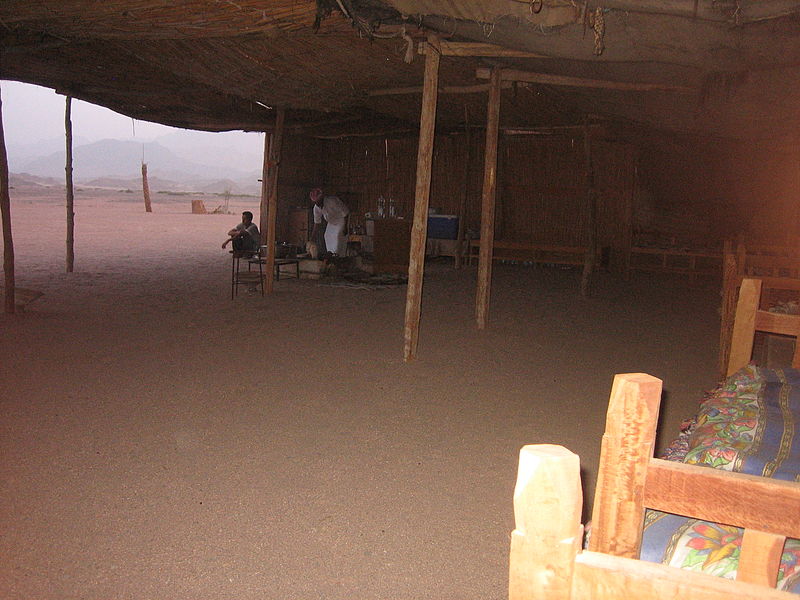 File:Camp in the desert (2429285196).jpg