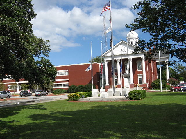 Carteret County Courthouse in Beaufort