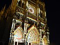 La façade de la cathédrale lors du spectacle polychrome Amiens, la cathédrale en couleurs.