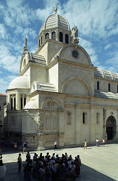 File:Cathedral of St. James, Sibenik1 (js).jpg