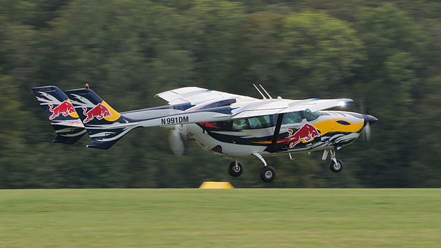 Cessna 337D Super Skymaster.