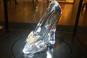 Cinderella Glass Slipper (16936171941).jpg